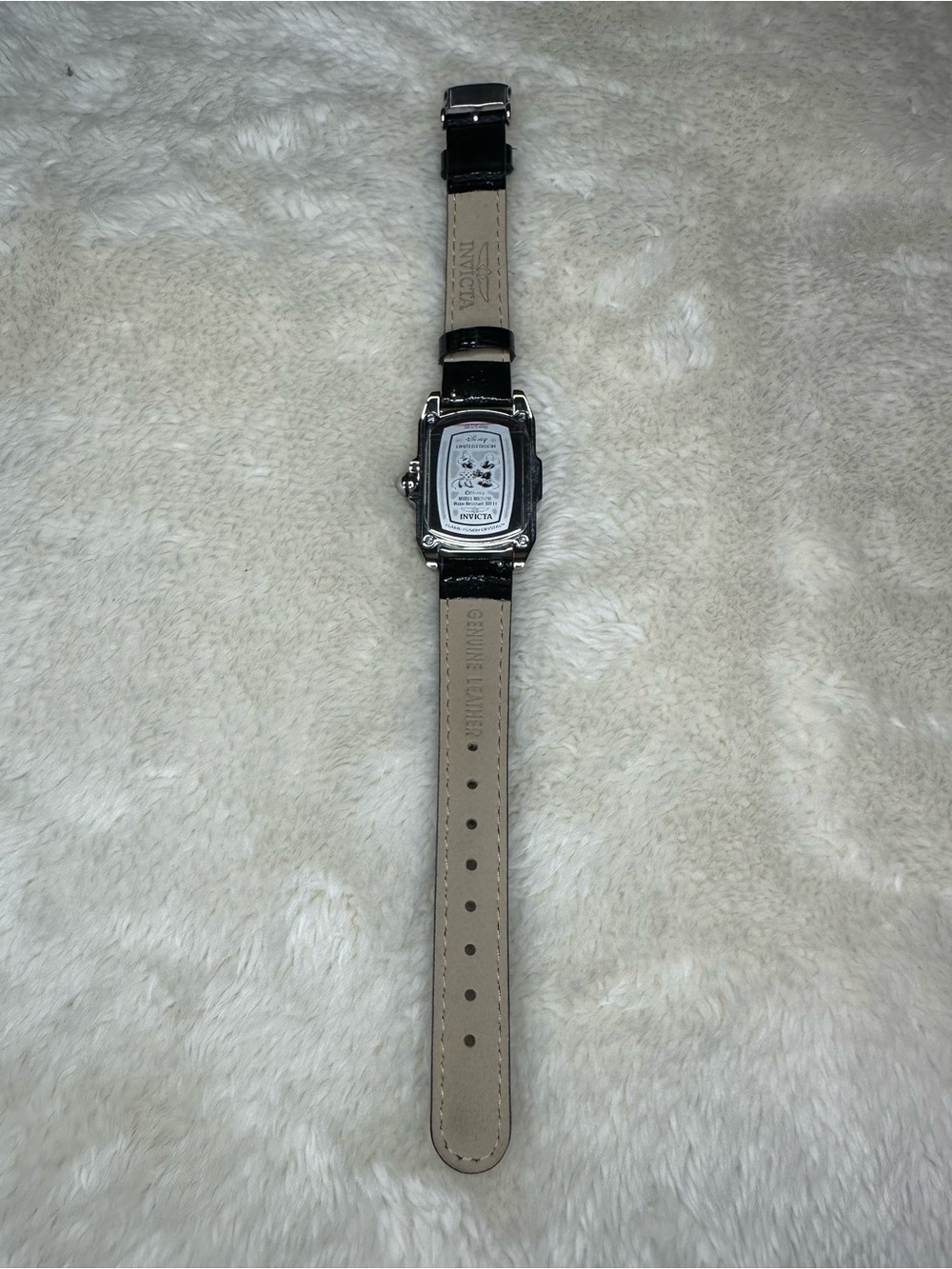 Disney Invicta Limited Edition Micky & Minnie Watch With Interchangeable Bands - Picture 6 of 9